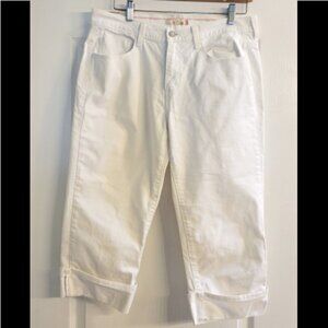 Casual white capri's